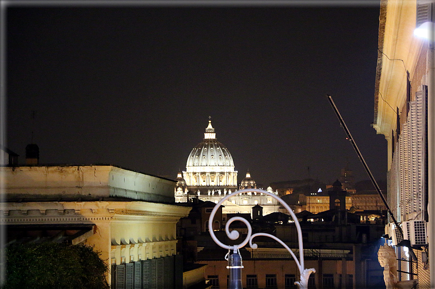 foto Roma di Notte